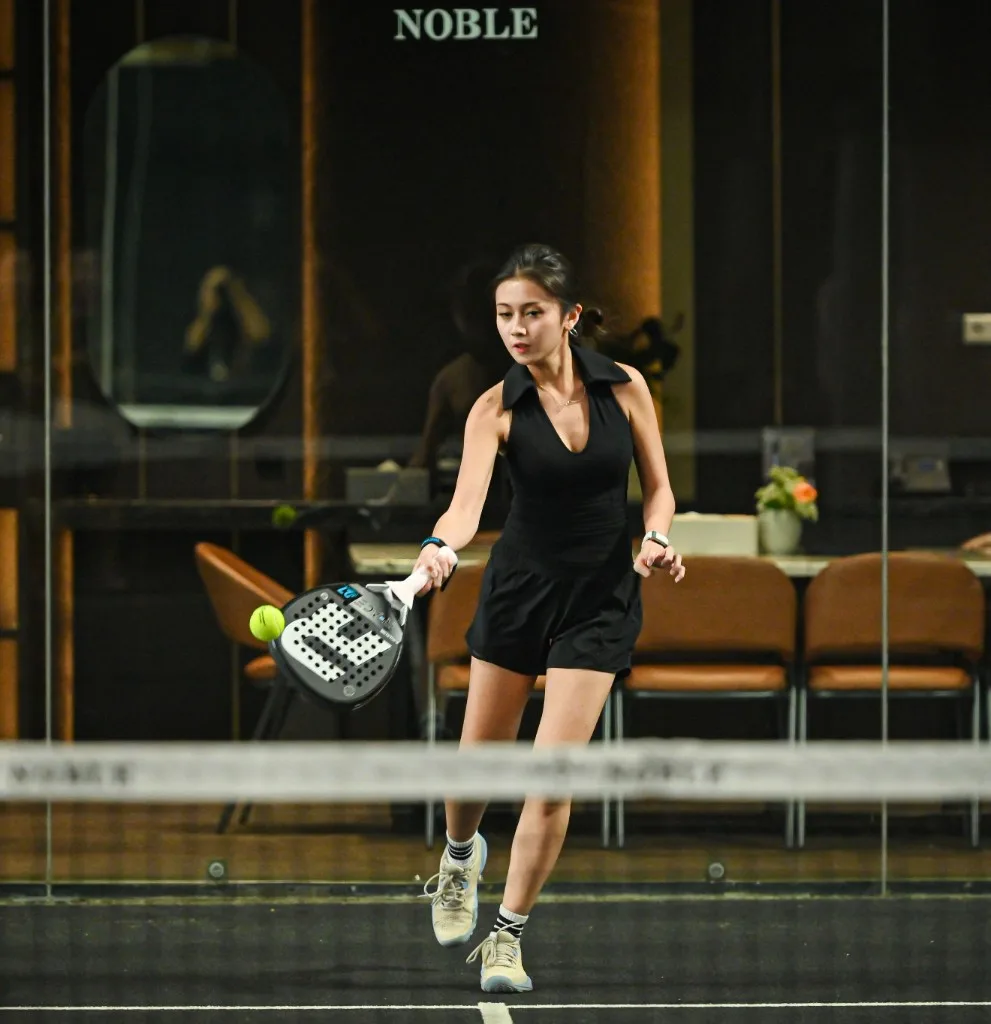 Women's Lower Bronze padel action